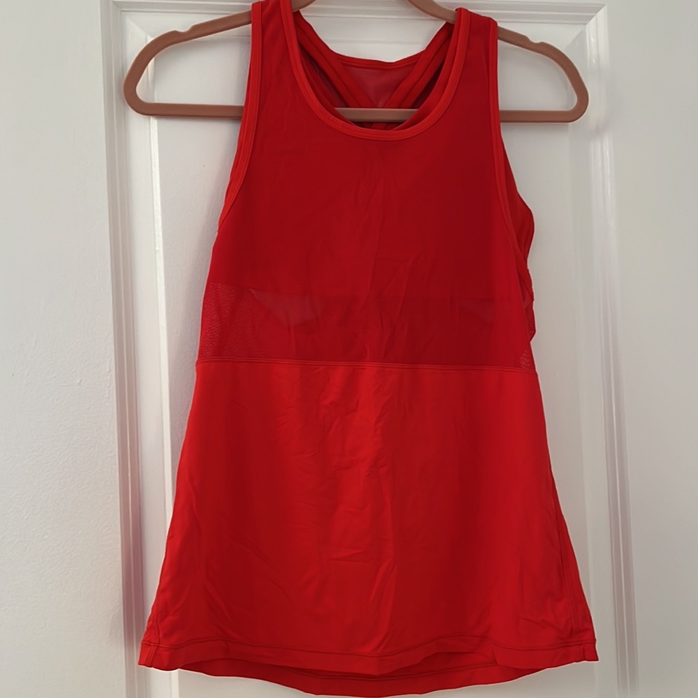 Lululemon top with built in sports bra